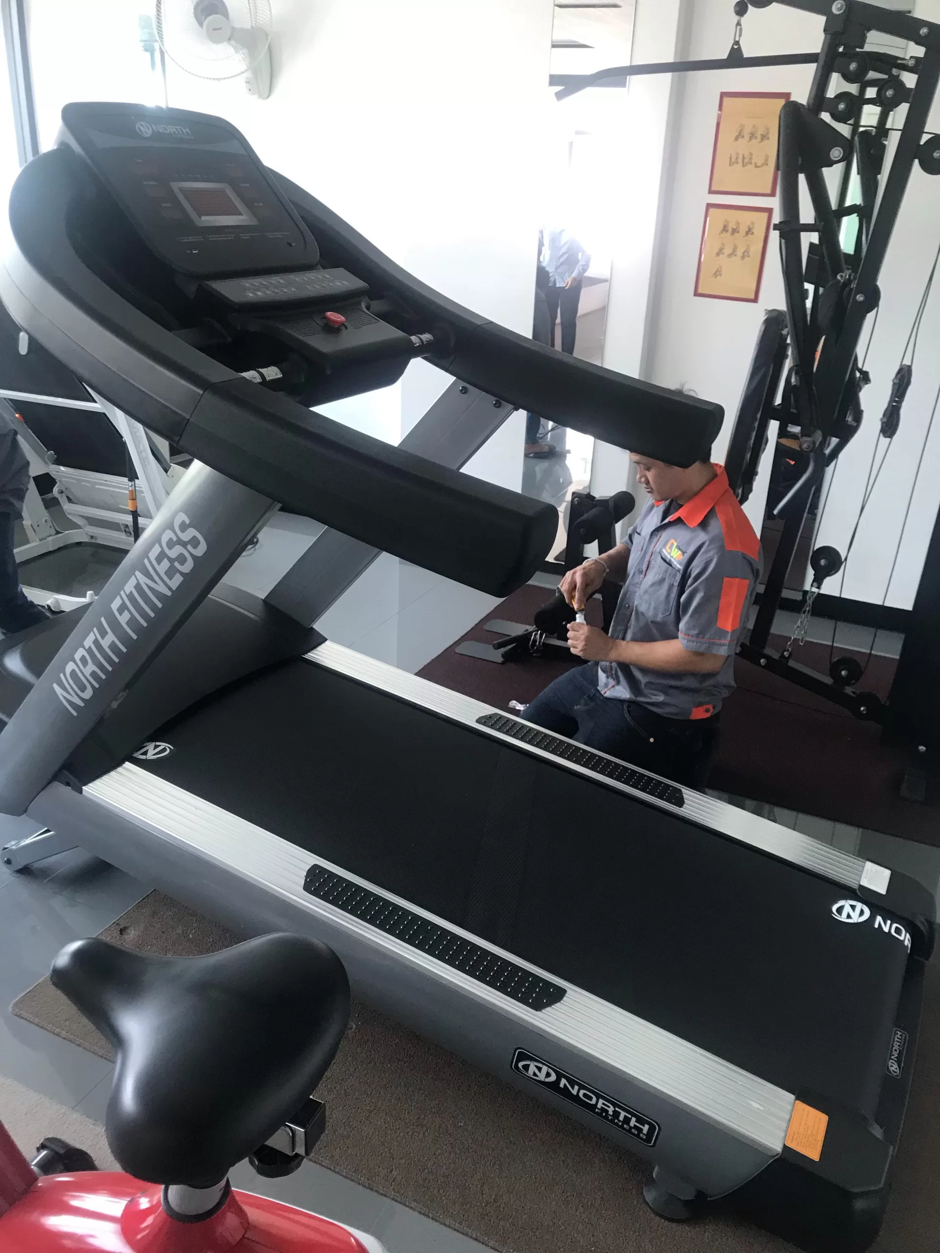 ลู่วิ่งไฟฟ้า North Fitness รุ่น TZ8400