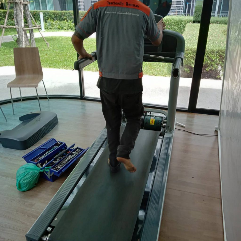 เปลี่ยนไม้กระดานลู่วิ่งไฟฟ้า LIFE FITNESS 